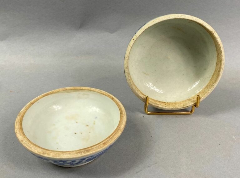 ASIE - Ensemble de porcelaines et émaux cloisonnés comprenant : - - une coupe e…