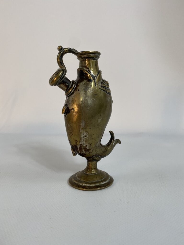 BASE DE HOOKAH ICHTYOMORPHE EN BRONZE - Travail probable d'Inde, XIXe siècle -…