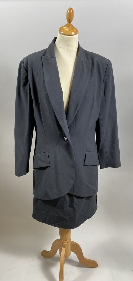 Bernard PERRIS - Tailleur jupe en soie, métal et laine - Taille 42 - - On joint…