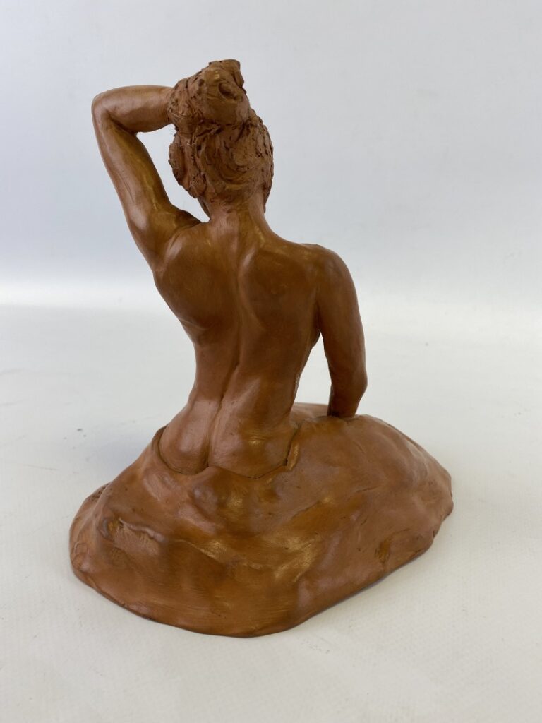 Blaise DEVISSI (1963) - Femme nue assise - Epreuve en terre cuite - Signée et a…