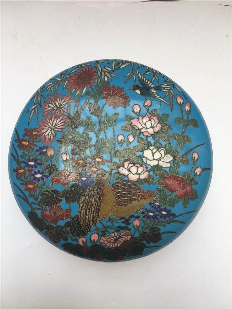 [.] BOITE LENTICULAIRE EN BRONZE ET EMAUX CLOISONNES - Japon- Epoque MEIJI (186…
