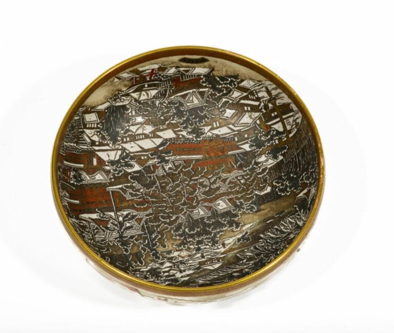 Bol en faïence de Satsuma, à décor polychrome de scènes - de la vie quotidienne…