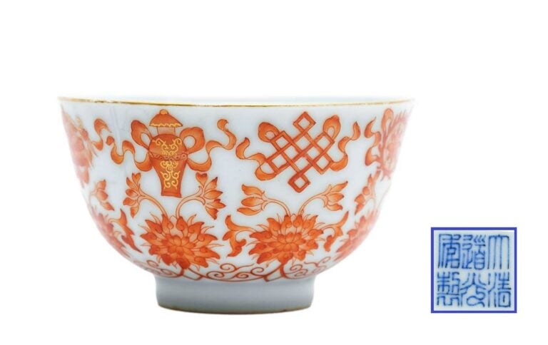 [.] BOL EN PORCELAINE A DECOR CORAIL DES TRESORS DU BOUDDHISME - Chine, De styl…