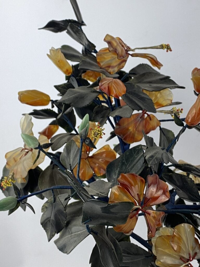 Bouquet en pierres dures et sa jardinière en émaux cloisonnés - Chine - Les fle…