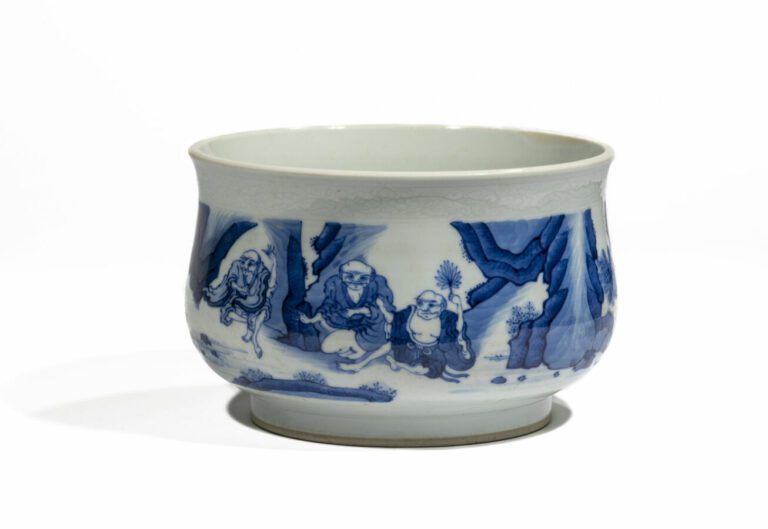 Brûle-parfum en porcelaine décorée en bleu sous couverte des Huits immortels (B…