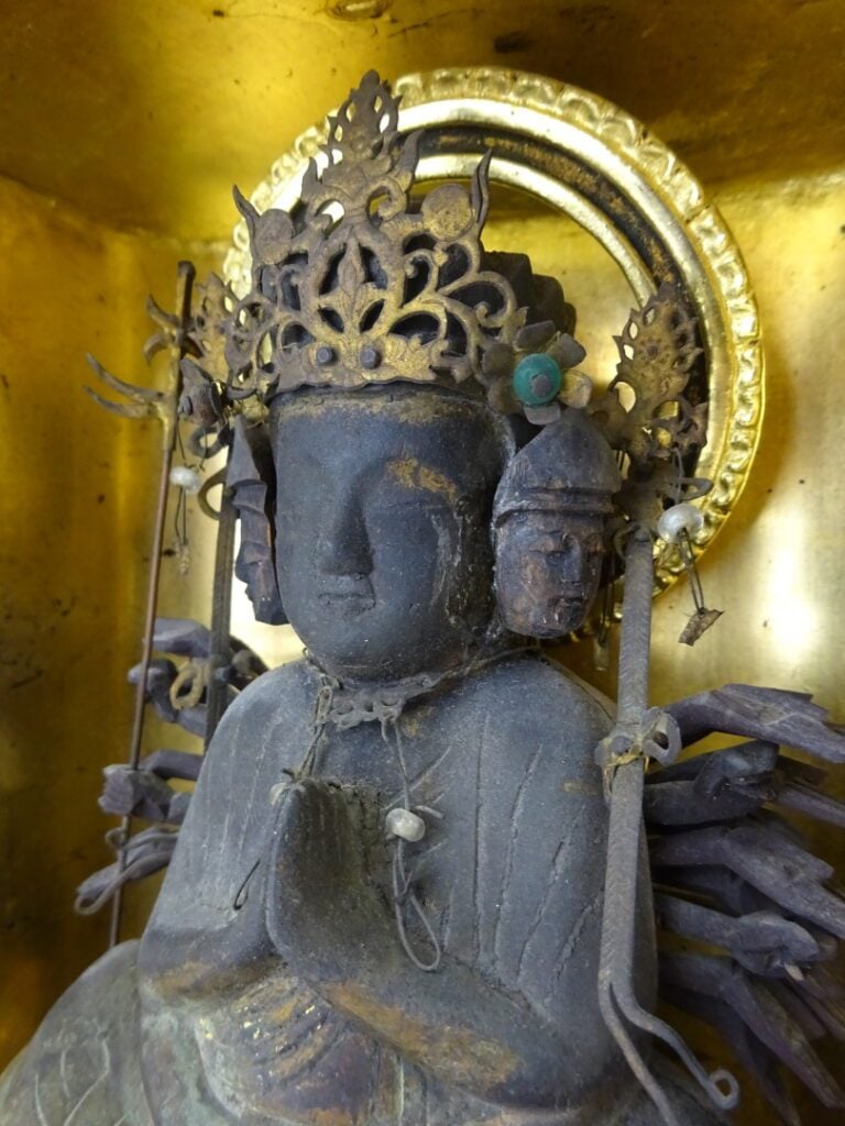 BUTSUDAN EN BOIS LAQUE DORE ET BRONZE - Japon, Epoque EDO (1603-1868) - Butsuda…
