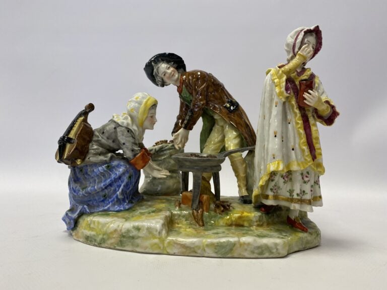 CAPODIMONTE. - Groupe en porcelaine émailllée polychrome représentant des perso…