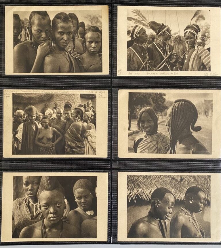 CARTES POSTALES - AFRIQUE ÉQUATORIALE Classeur : Femmes à plateaux - - RENÉ MOR…