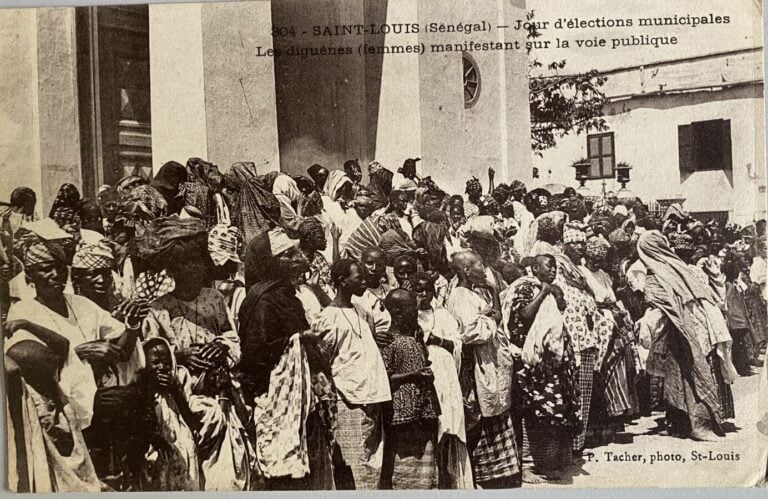 CARTES POSTALES - SÉNÉGAL - MAURITANIE Classeur : PIERRE TACHER : environ 280 c…