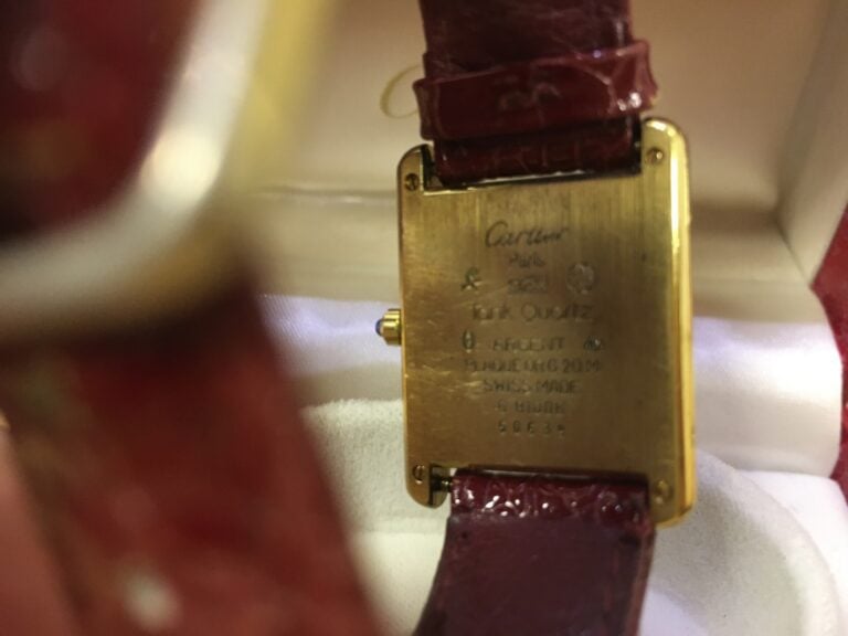 CARTIER. - Montre Must de Cartier en vermeil, cadran rectangulaire, mouvement à…