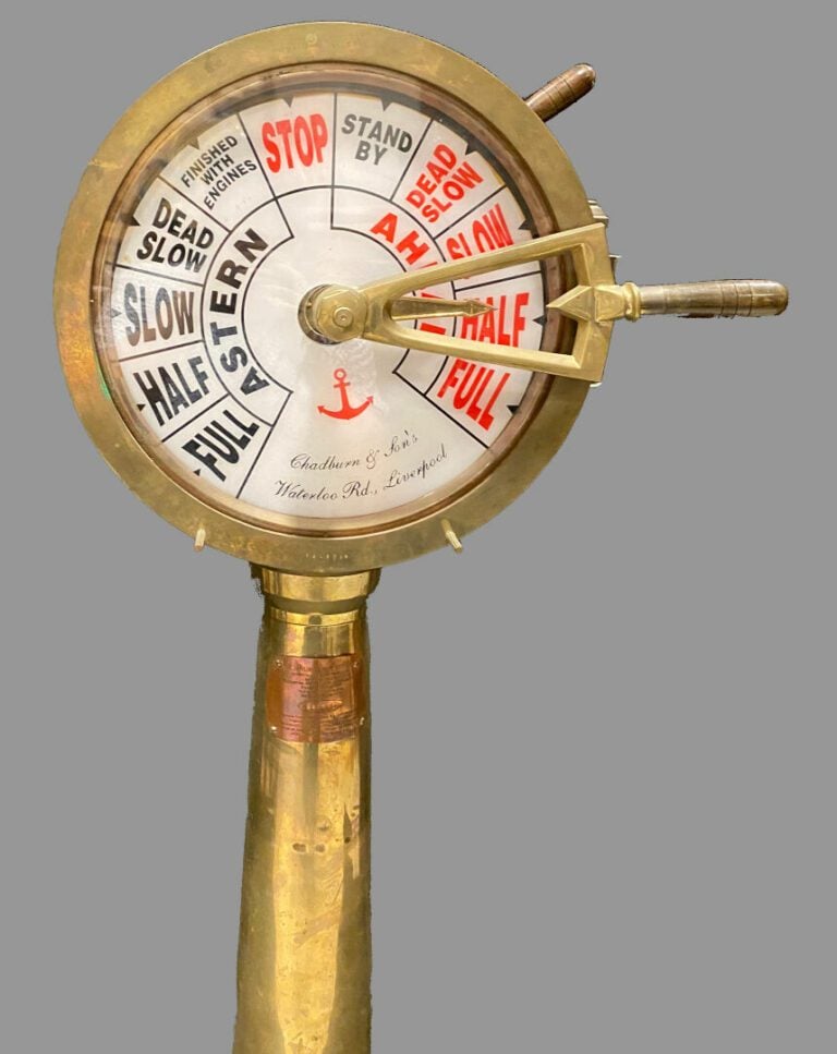 CHADBURN & SONS - Instrument de navigation, transmetteur d'ordres en laiton sur…