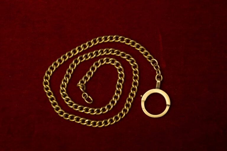 Chaine en or 750 millièmes (poinçon tête de cheval). - Poids: 8,9 g.