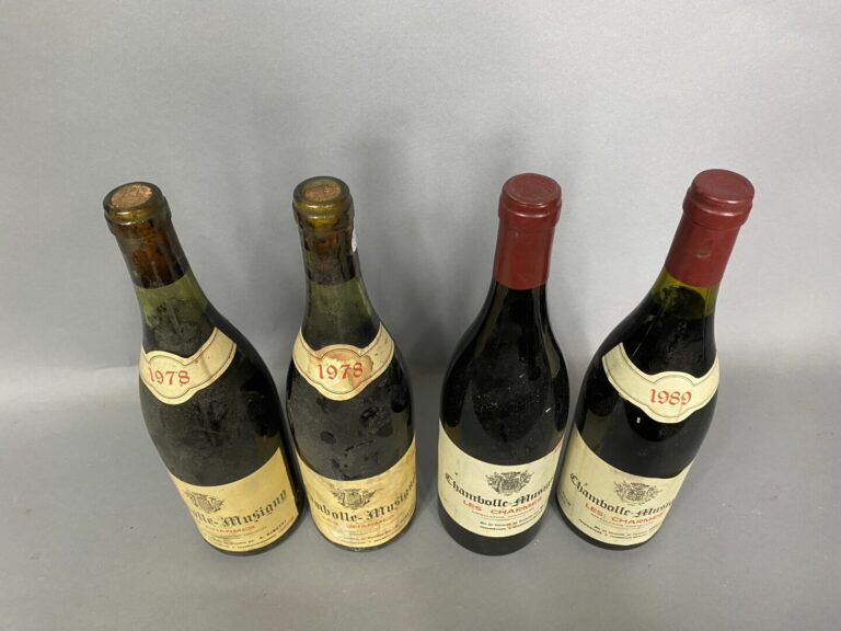 Chambolle Musigny, Les charmes - Lot de quatre bouteilles, 1978,1986 et 1989 -…