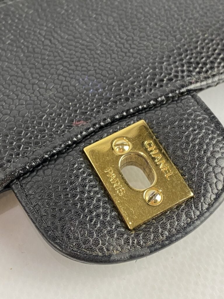 CHANEL 2011 - Sac « Timeless » classique à double rabat 26 cm en cuir grainé ma…