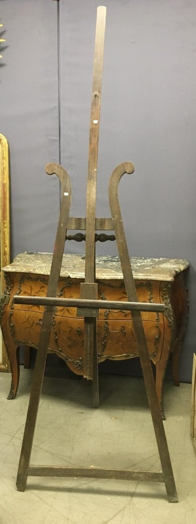 Chevalet d'atelier à crémaillière (manque la poignée de la manivelle). - On y j…