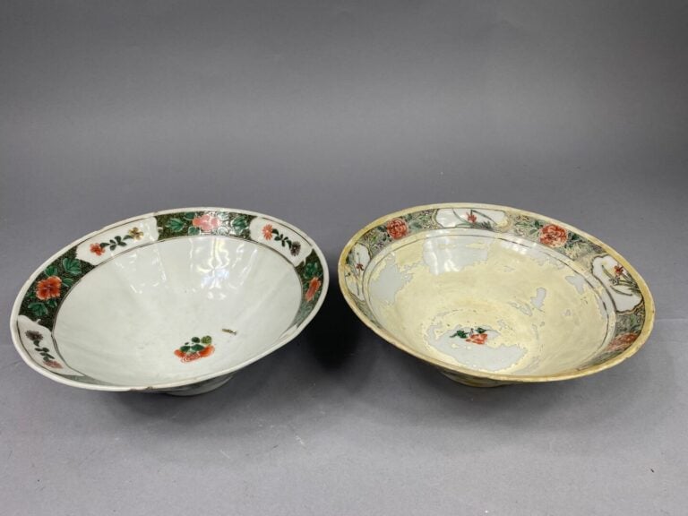 Chine - Ensemble de quatre bols en porcelaine émaillée comprenant une paire de…