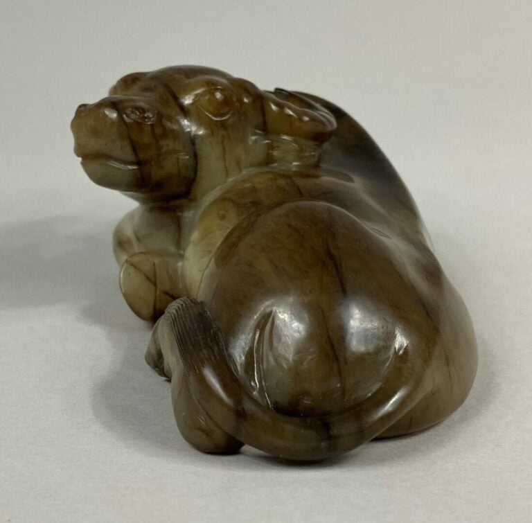 CHINE, fin de la dynastie Qing, de style Ming - Buffle d'eau en jade néphrite s…