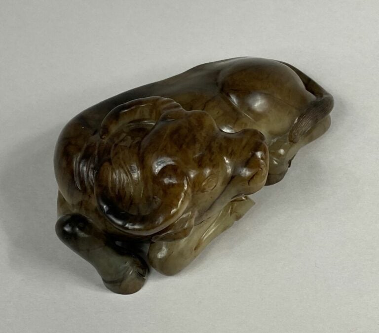 CHINE, fin de la dynastie Qing, de style Ming - Buffle d'eau en jade néphrite s…