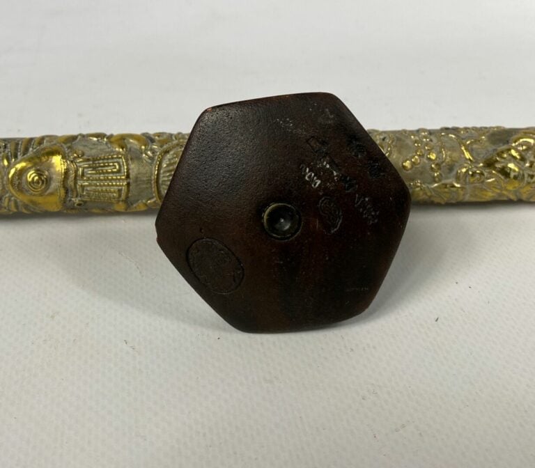 CHINE / VIETNAM - Ensemble de trois pipes à opium et gaines en métal argenté et…