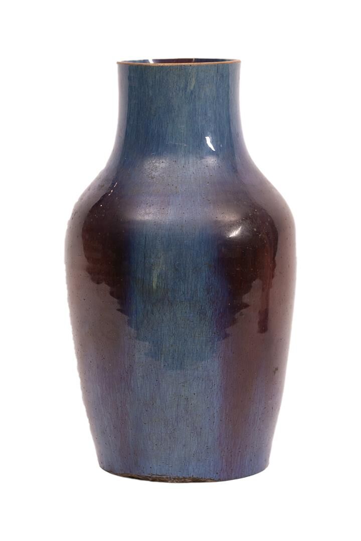 Chine, XVIIIe ou XIXème siècle - Vase queue de phénix en grès porcelaineux émai…