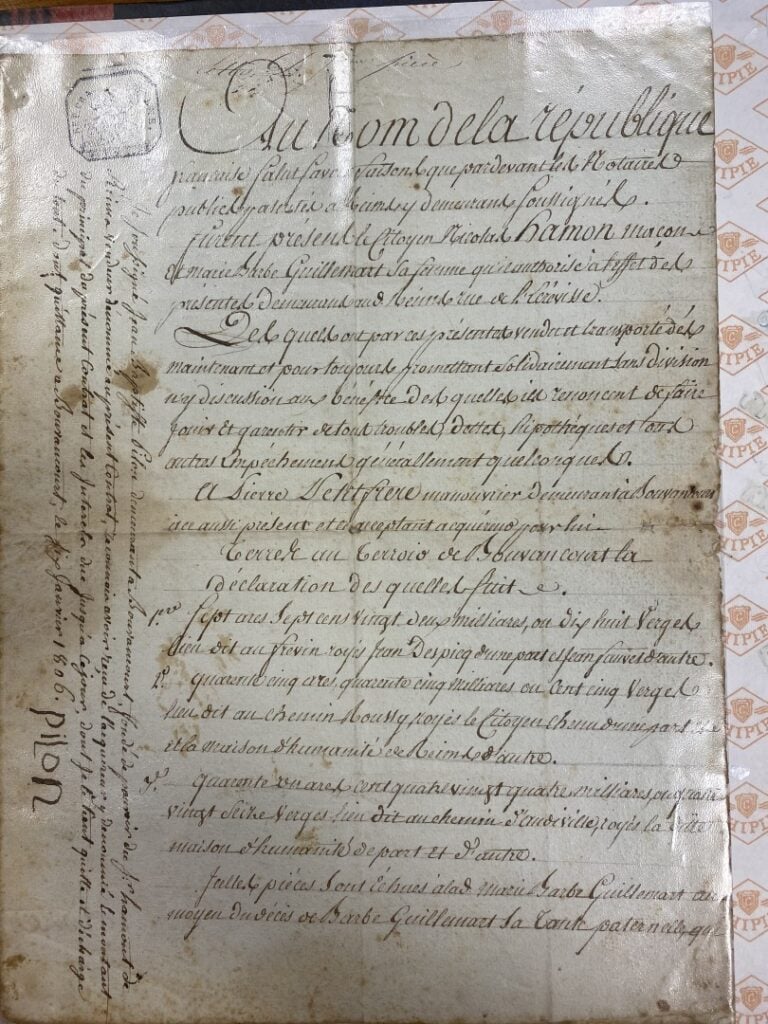 Classeur contenant huit actes authentiques, Ancien Régime ou période révolution…