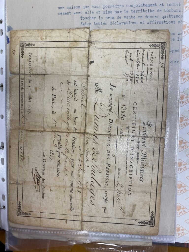 Classeur contenant huit actes authentiques, Ancien Régime ou période révolution…