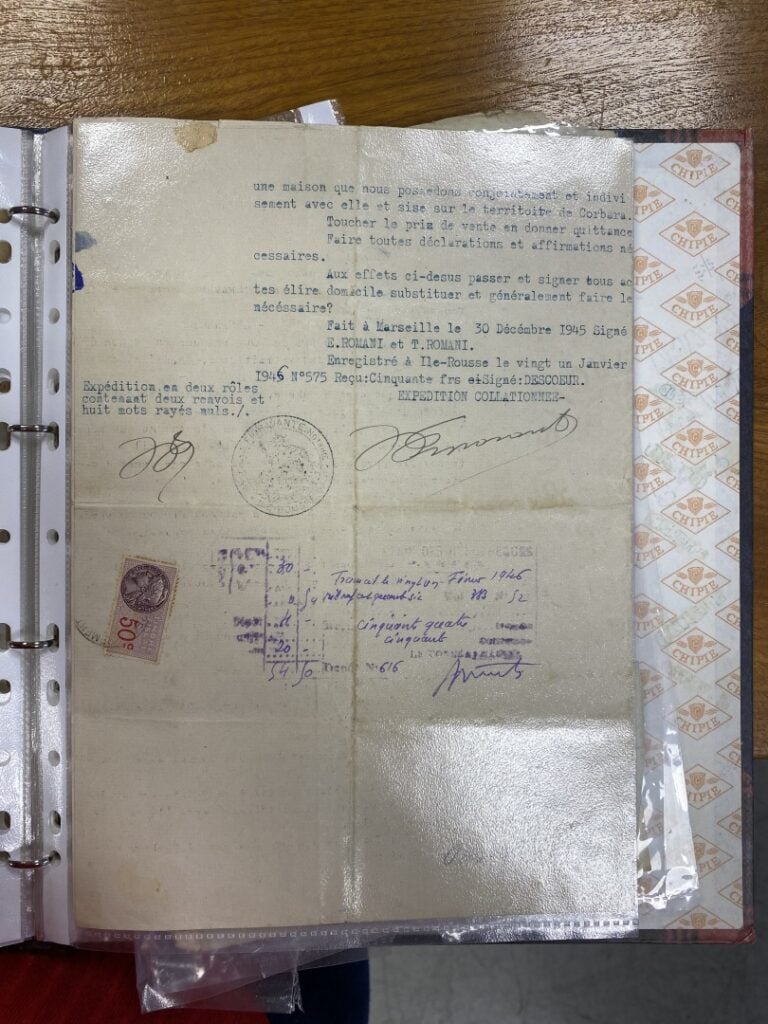 Classeur contenant huit actes authentiques, Ancien Régime ou période révolution…