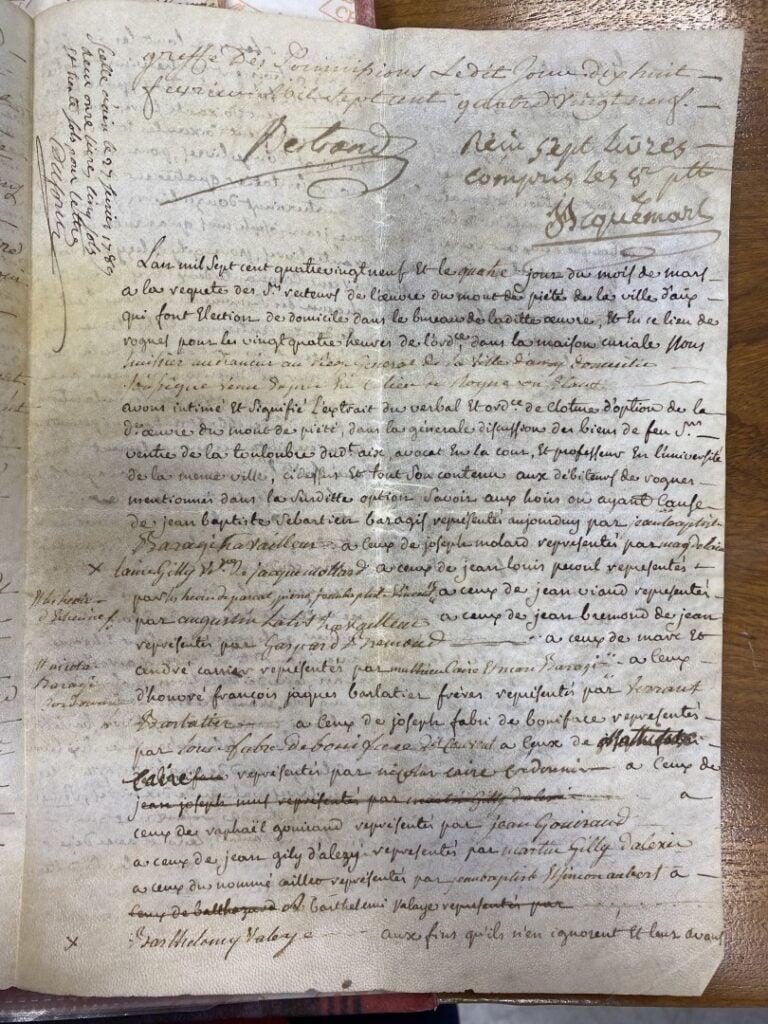 Classeur contenant huit actes authentiques, Ancien Régime ou période révolution…