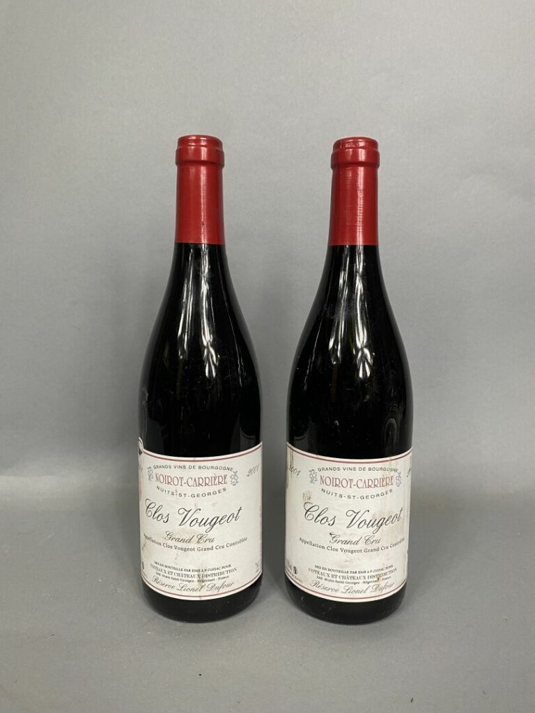 Clos de Vougeot, Noirot-Carrière - Lot de deux bouteilles, 2001 - (en l'état)