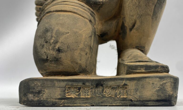 Dans le goût chinois - Ensemble de deux sculptures représentant un guerrier chi…