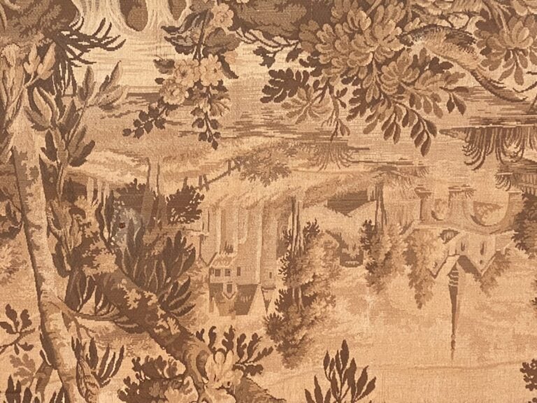 Dans le goût d'AUBUSSON - Tapisserie à décor de château sur fond de paysage, bo…