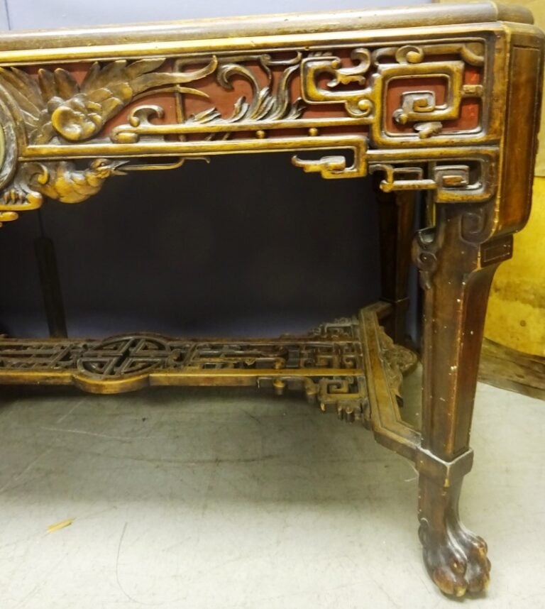 [-] Dans le goût de Gabriel VIARDOT - Table rectangulaire en bois où le plateau…