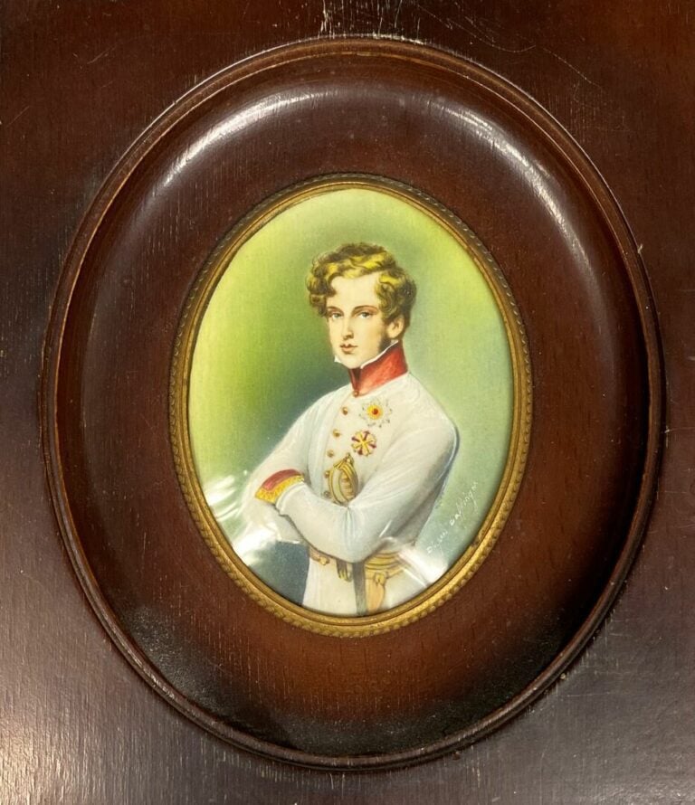 Dans le goût du XIXe siècle - Trois miniatures, portrait d'un homme et deux por…