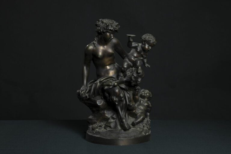 D'après CLODION - Bacchanale - Epreuve en bronze à patine brune - H : 39 cm - (…