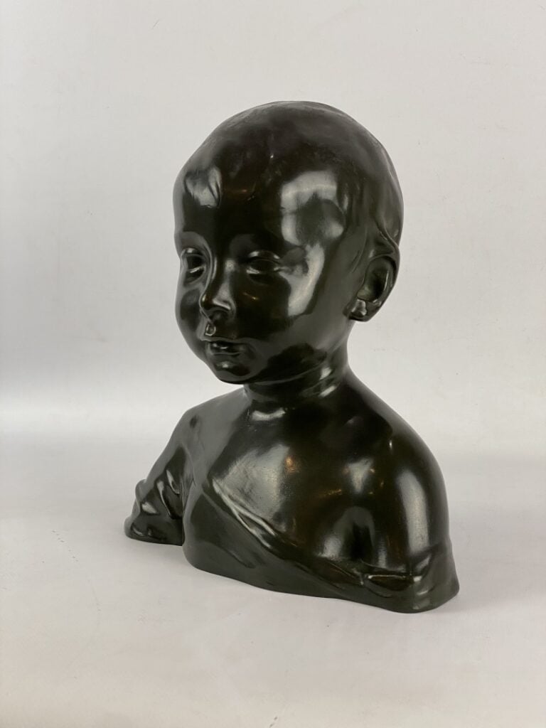 D'après DONATELLO - Buste d'enfant - Epreuve en bronze à patine verte - H : 27…