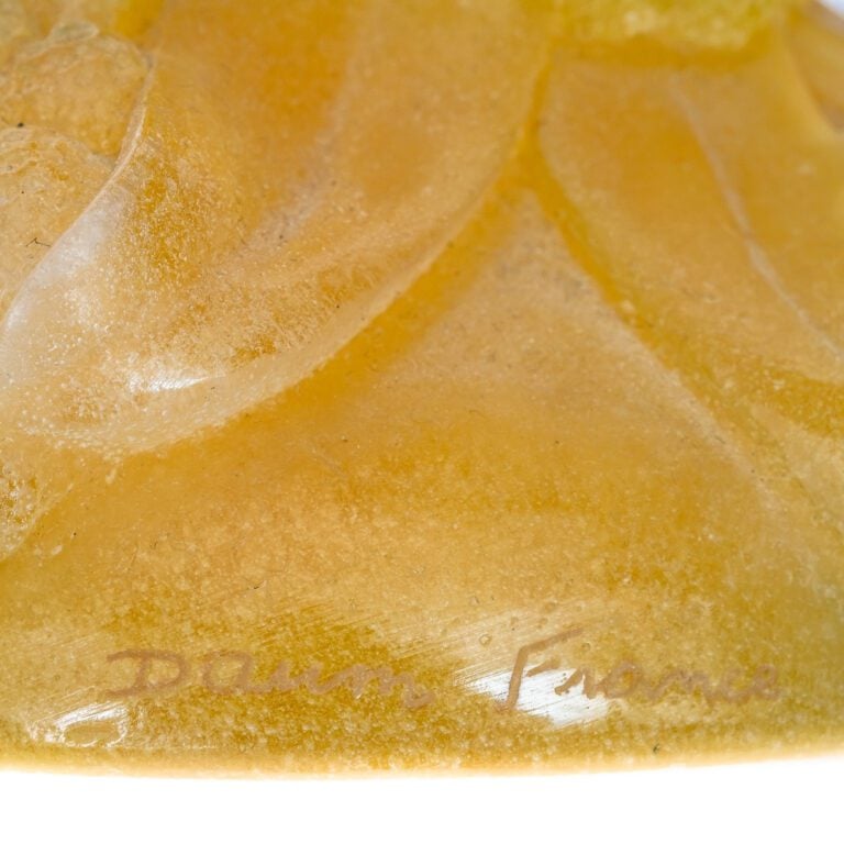 DAUM FRANCE. - Importante lampe en pâte de cristal, le pied et l'abat-jour en p…