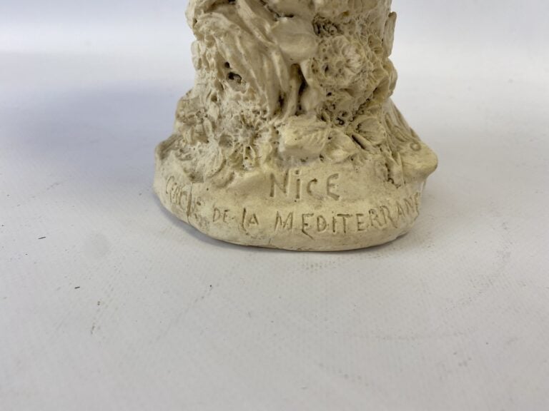 DELPERIER - Sujet en plâtre "Niçois" - (éclats, manques) - - AJOUT LOT 258