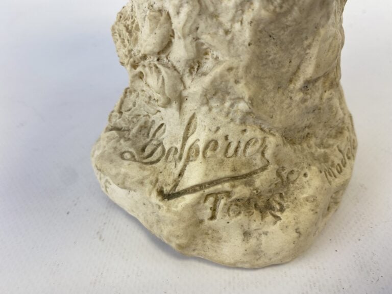 DELPERIER - Sujet en plâtre "Niçois" - (éclats, manques) - - AJOUT LOT 258