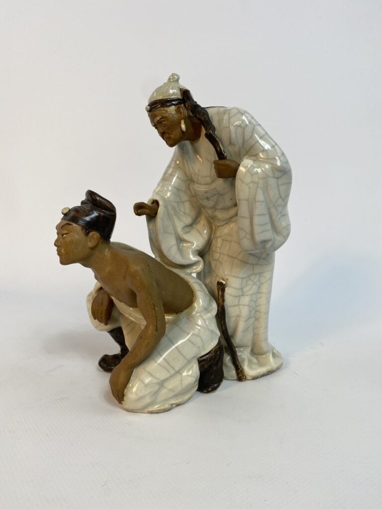 DEUX (2) SUJETS DANS LE GOUT DES GRES DE SHIWAN - Chine - L'un se tenant debout…