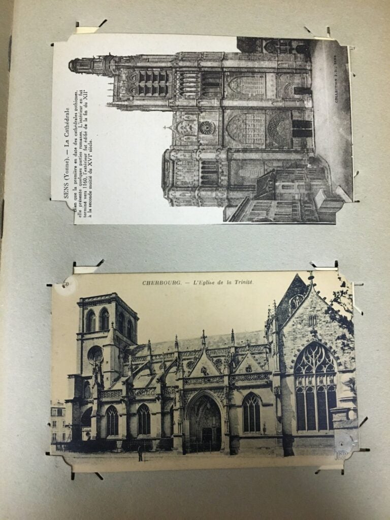 Deux albums de photos et cartes postales, France, régionalisme, Suisse, Anglete…