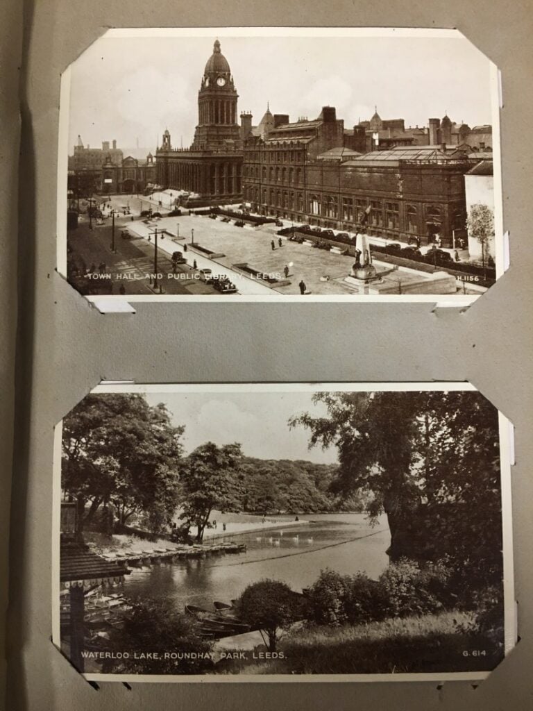Deux albums de photos et cartes postales, France, régionalisme, Suisse, Anglete…