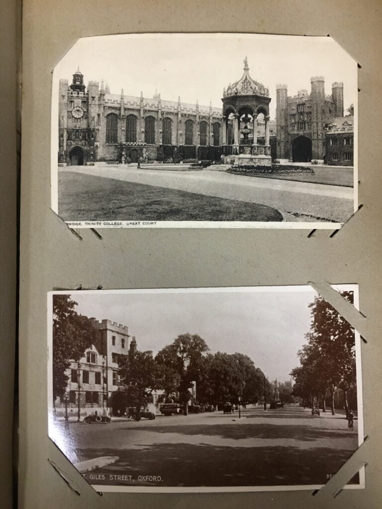Deux albums de photos et cartes postales, France, régionalisme, Suisse, Anglete…