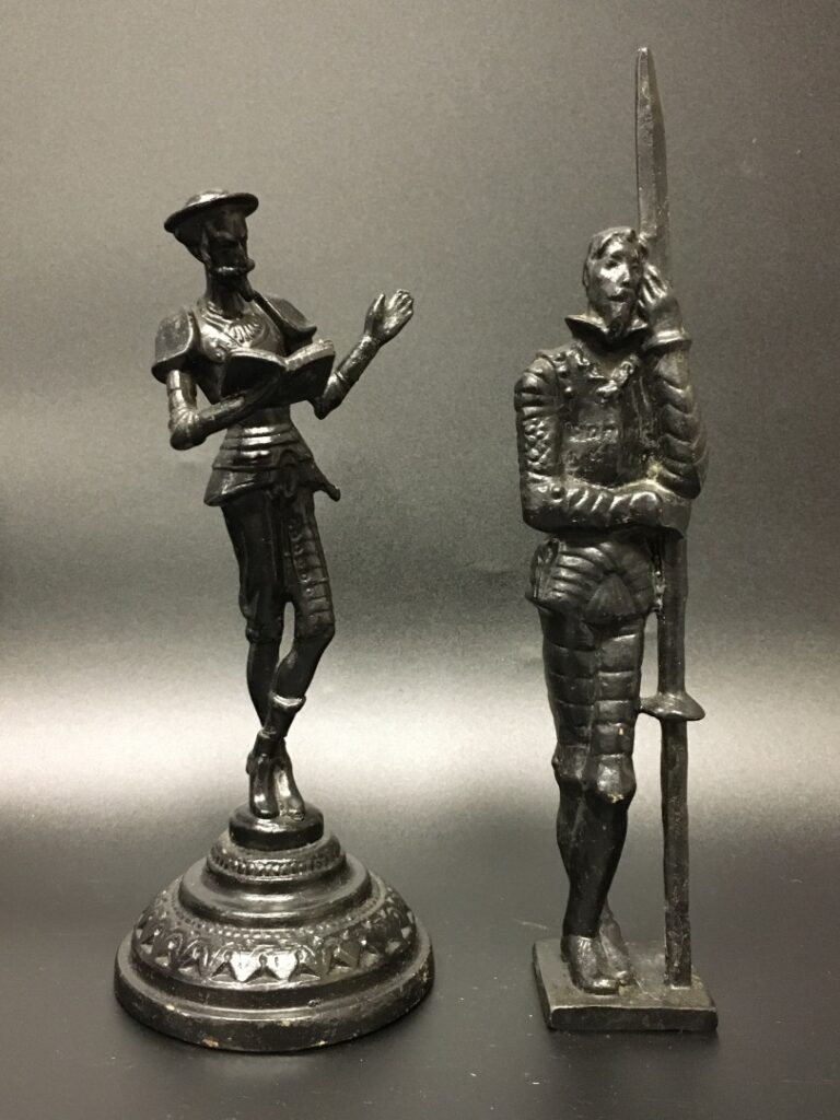 Deux statuettes représentant Don Quichotte, une portant le cachet de la fonderi…