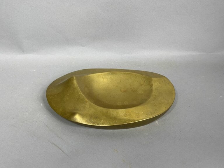 Domenico CALABRONE (1928-2000) - Sans titre - Epreuve en bronze poli de forme l…