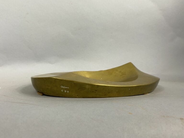 Domenico CALABRONE (1928-2000) - Sans titre - Epreuve en bronze poli de forme l…