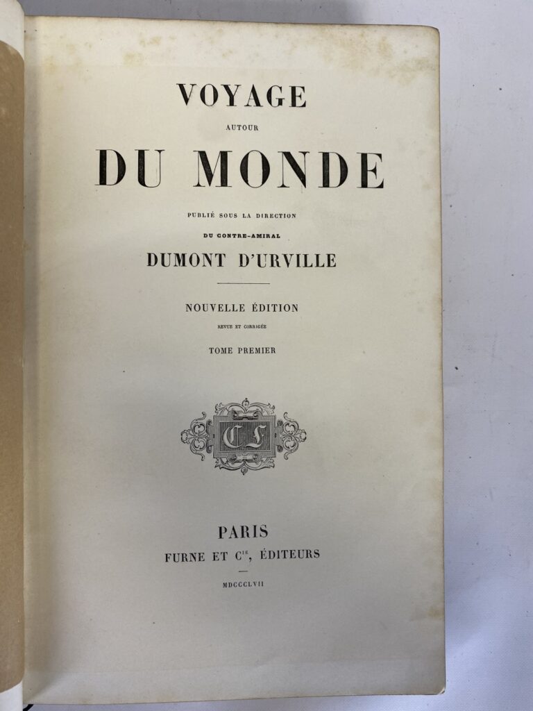 DUMONT D'URVILLE Contre-Amiral.- - Voyage autour du monde. Nouvelle édition rev…