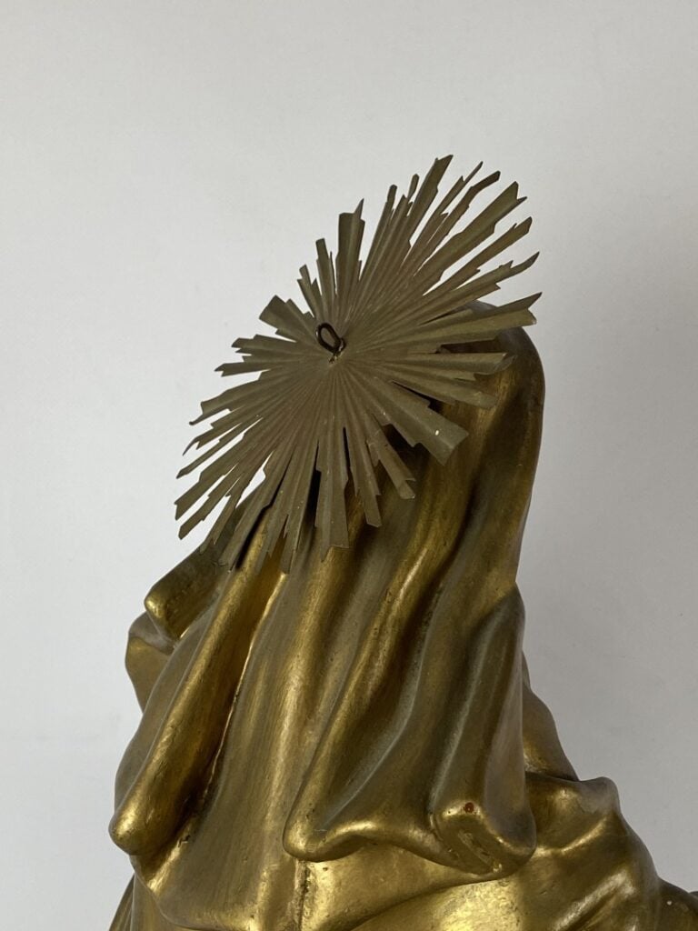 Ecole de la fin du XIXème siècle - La Vierge terrassant le serpent - Grande scu…