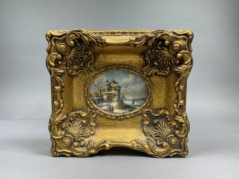 Ecole du XXe siècle - Ensemble de quatre peintures miniatures sur panneau de bo…
