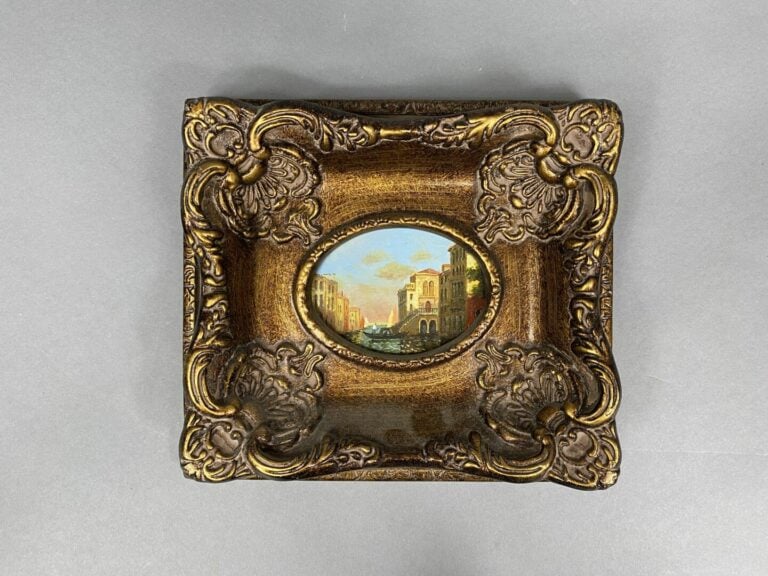 Ecole du XXe siècle - Ensemble de quatre peintures miniatures sur panneau de bo…