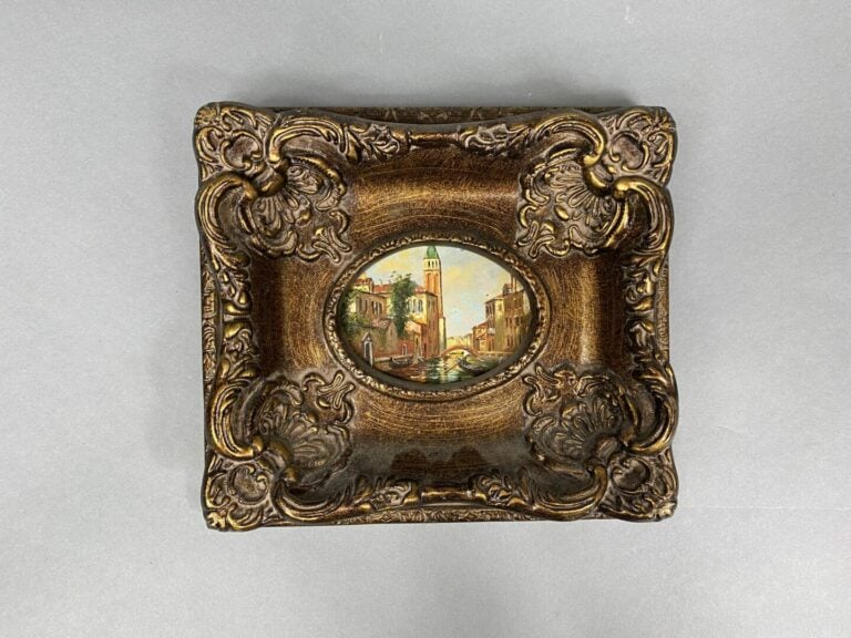 Ecole du XXe siècle - Ensemble de quatre peintures miniatures sur panneau de bo…
